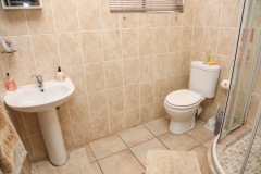 room-7-bathroom